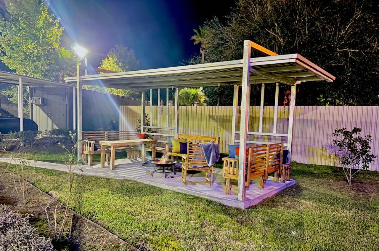 Island Suites Hobby Airport Houston Extérieur photo
